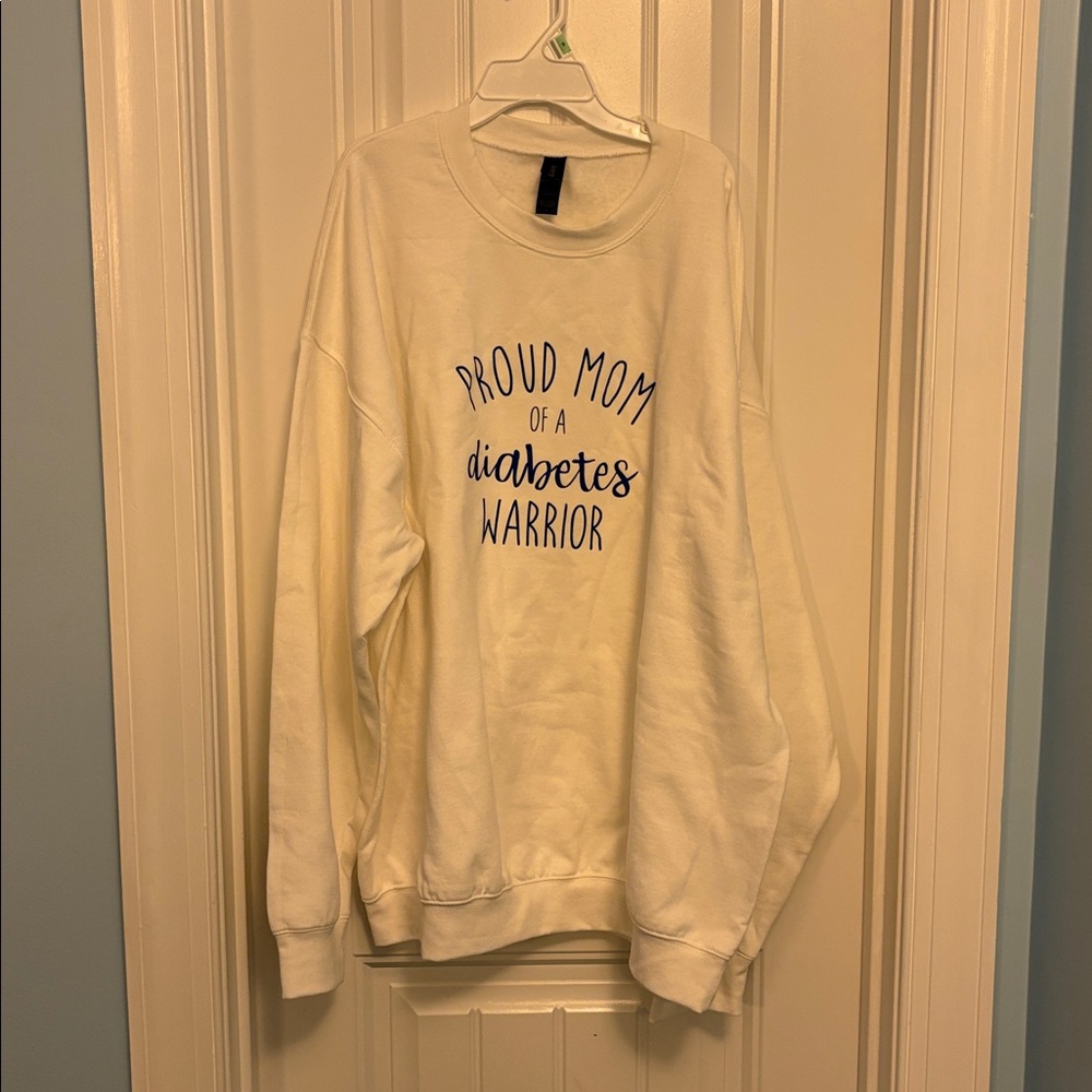 White Proud Mom Sweatshirt NWOT
